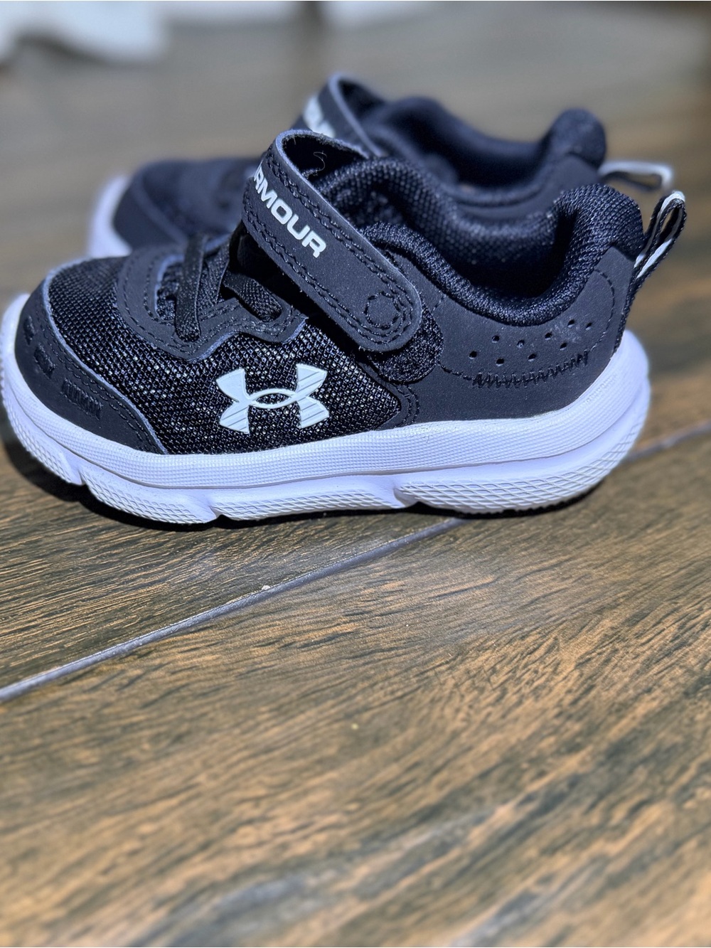 Under Armour Kids Black and White Velcro Sneakers